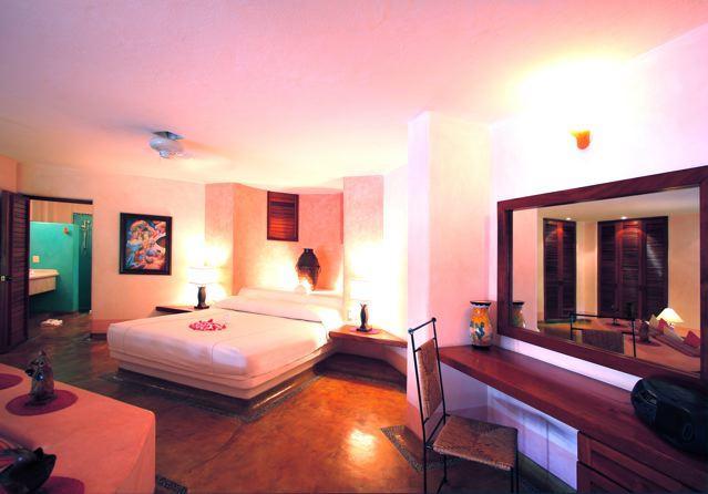 Villa Carolina Boutique Hotel Adults Only Zihuatanejo Ngoại thất bức ảnh